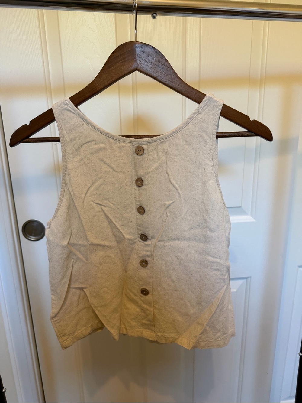 Women's Button-Back Tank Top in Natural
